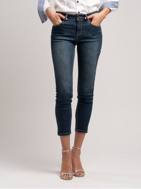 Jeans donna cinque tasche realizzati in denim stretch