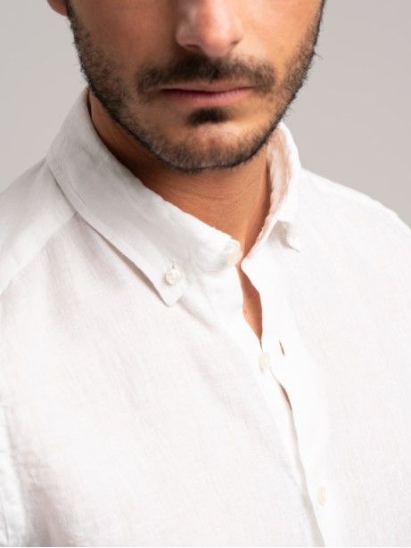 Camicia uomo manica corta realizzata in puro lino bianco tinto capo 2