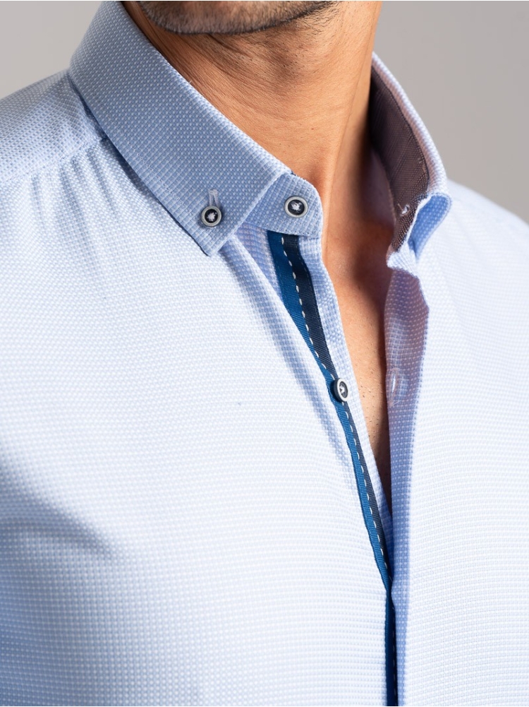 Camicia uomo tinta unita tessuto armaturato con inserto collo polsi