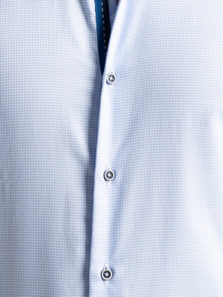 Camisa de caballero de color liso con puños de inserción en el cuello