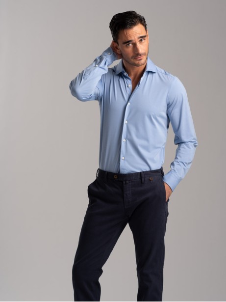 Camisa de hombre TECNO sin planchar de color liso con lunares bicolor