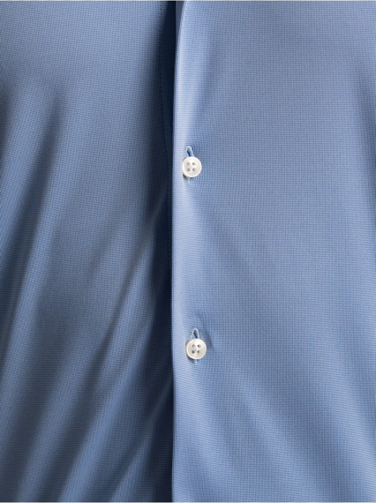 Camisa de hombre TECNO sin planchar de color liso con lunares bicolor