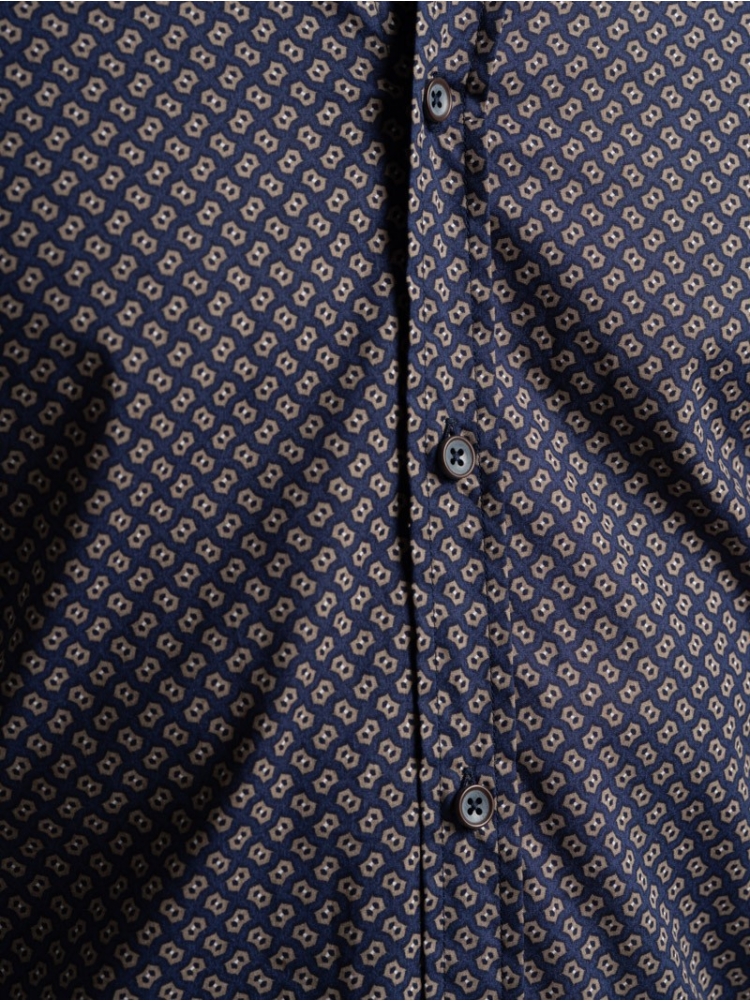 Camicia uomo fantasia stampa disegno geometrico tessuto popeline