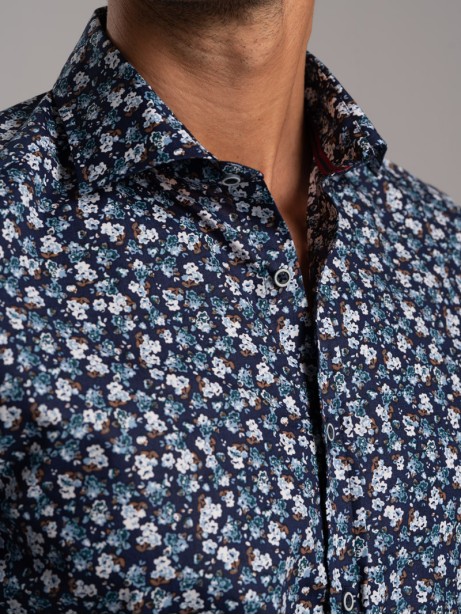 Camisa masculina con estampado floral en tejido popelín 2