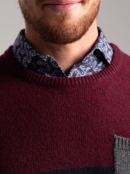 Maglia girocollo uomo misto lana bicolore e taschino a contrasto