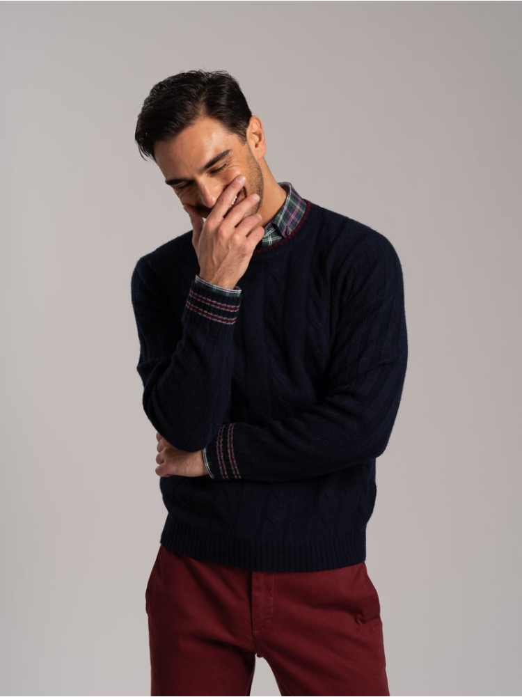 Jersey de cuello redondo para hombre con cuello y puños en contraste