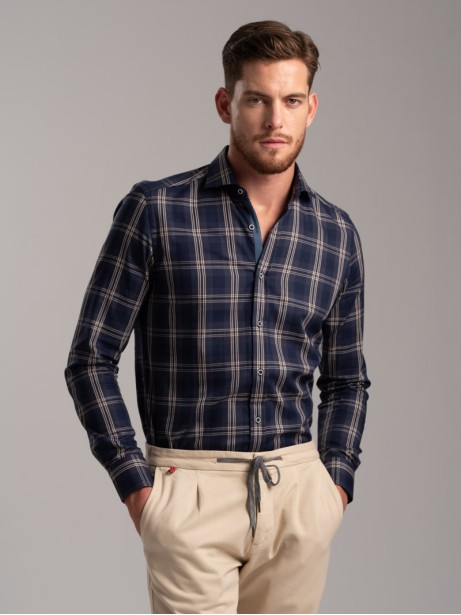 Camisa madrás bicolor de hombre en tejido de sarga cuello semifrancés