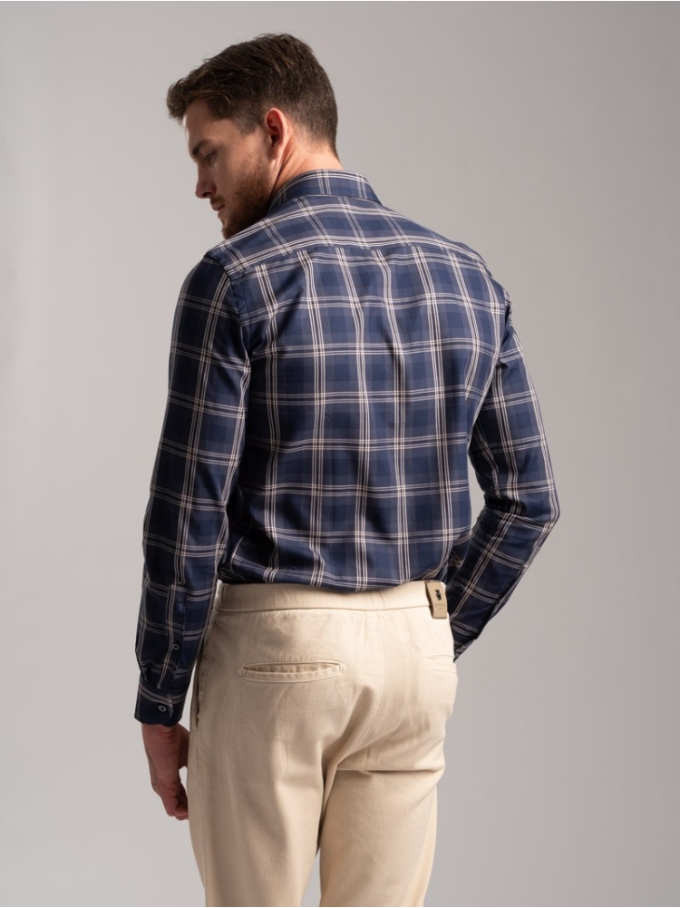 Camisa madrás bicolor de hombre en tejido de sarga cuello semifrancés