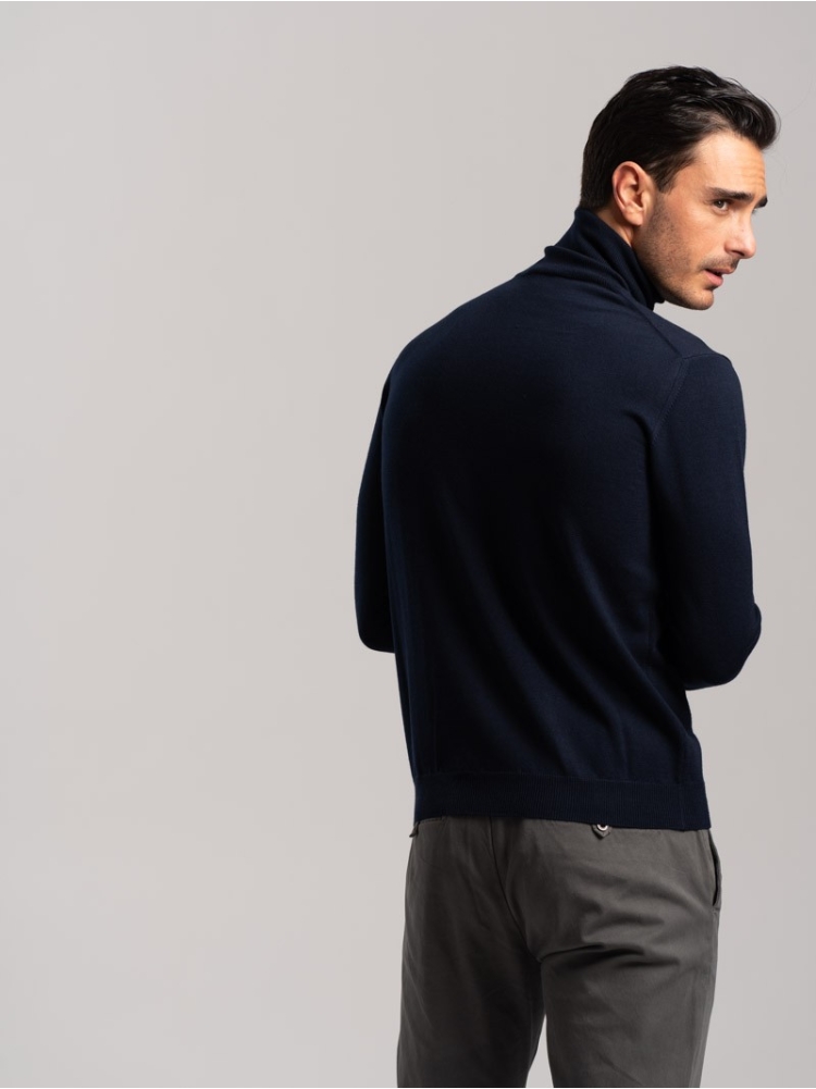 Jersey liso de cuello alto para hombre en lana merina