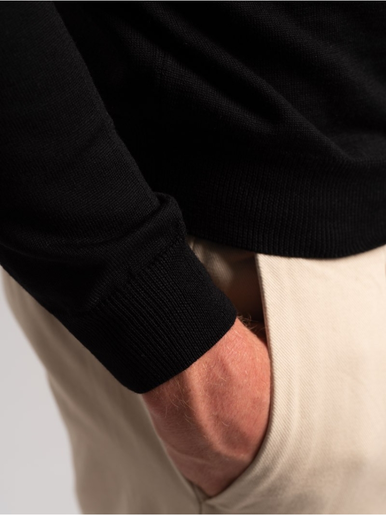Jersey liso de cuello alto para hombre en lana merina