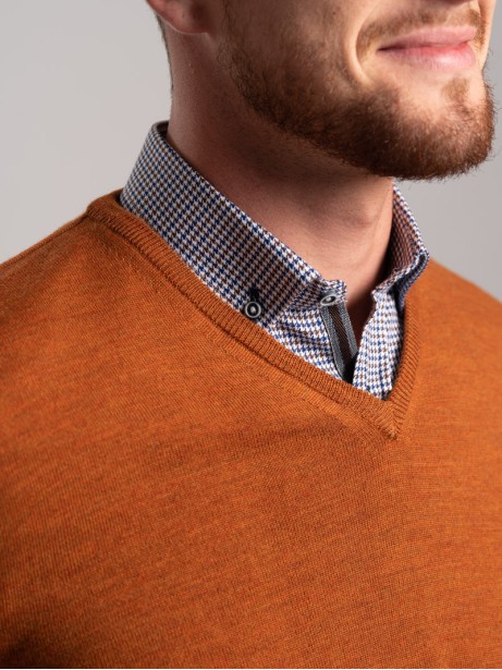 Jersey de cuello en V de lana merina para hombre