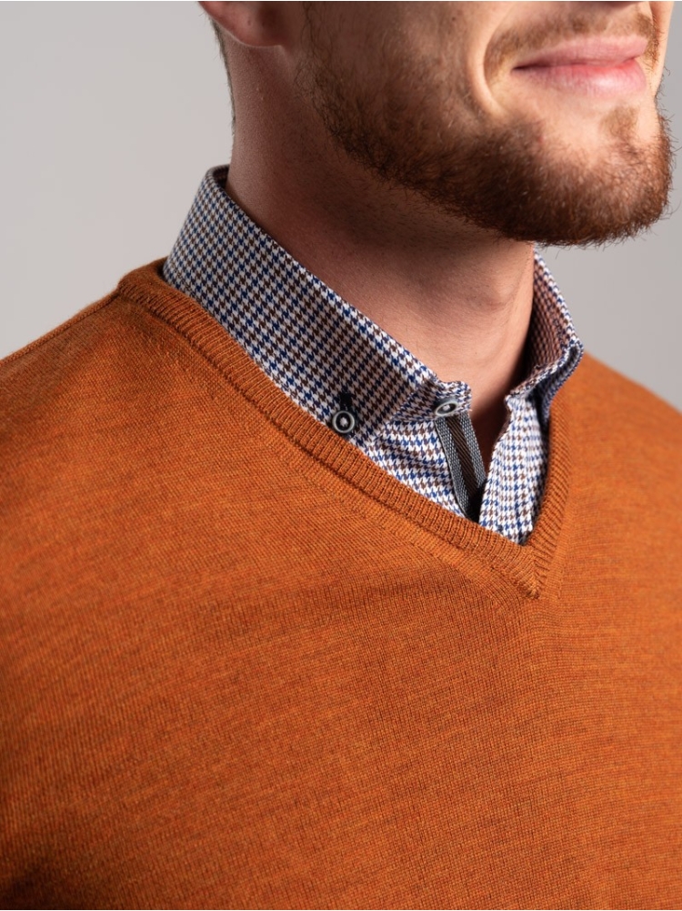 Jersey de cuello en V de lana merina para hombre
