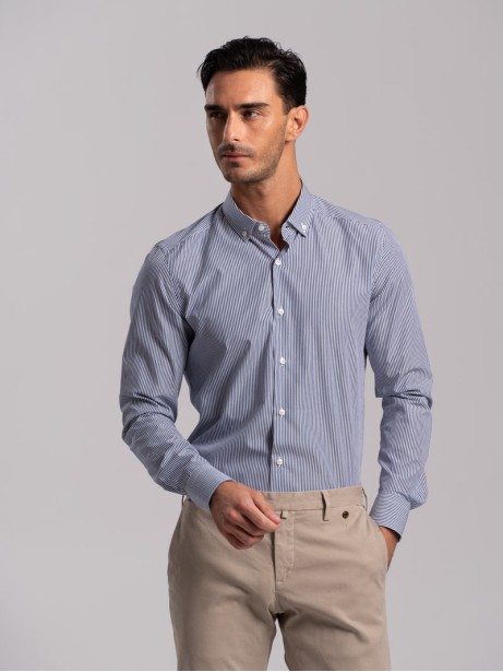 Camisa de rayas para hombre en tejido popelín Cuello abotonado