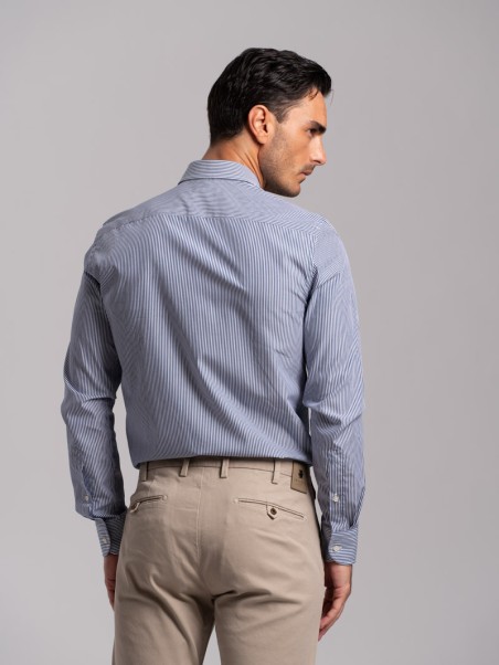 Camisa de rayas para hombre en tejido popelín Cuello abotonado