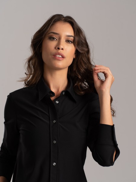 Camisa de mujer de color liso en tejido Tecno