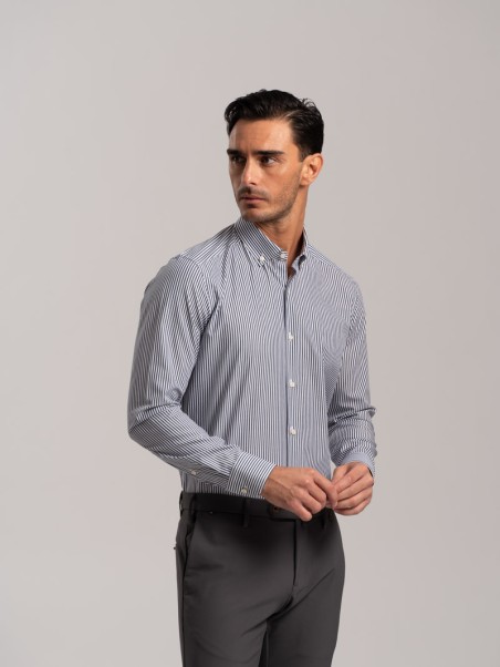 Camisa de rayas para hombre en tejido popelín Cuello abotonado