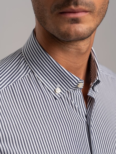 Camisa de rayas para hombre en tejido popelín Cuello abotonado