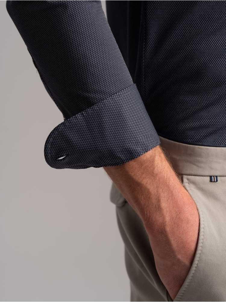 Camisa masculina micropatín en tejido TECNO cuello semifrancés