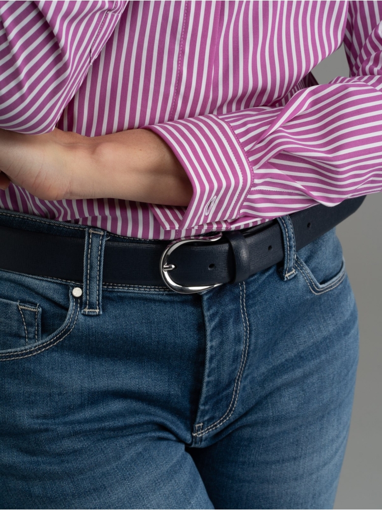 Vaqueros de mujer con cinco bolsillos y lavado medio