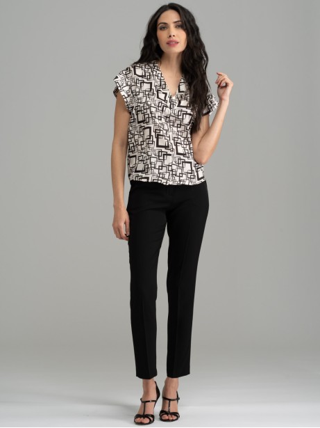 Pantalón cadi negro de mujer
