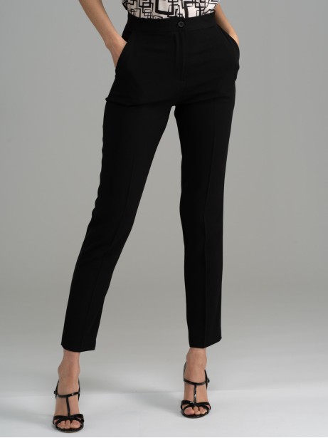 Pantalón cadi negro de mujer 2