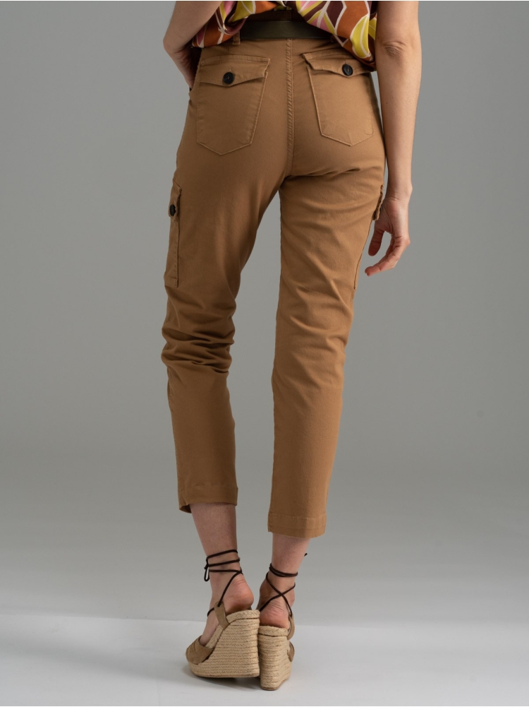 Pantalón cargo de mujer en algodón elástico color canela