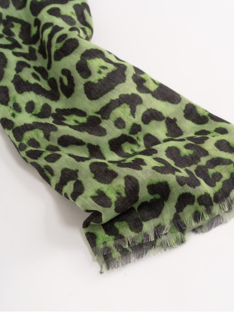Bufanda de mujer con estampado animal 2