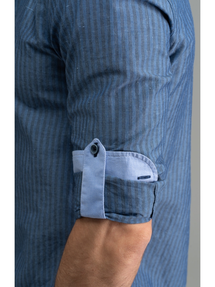 Camisa masculina de rayas en mezcla de lino con cuello semifrancés