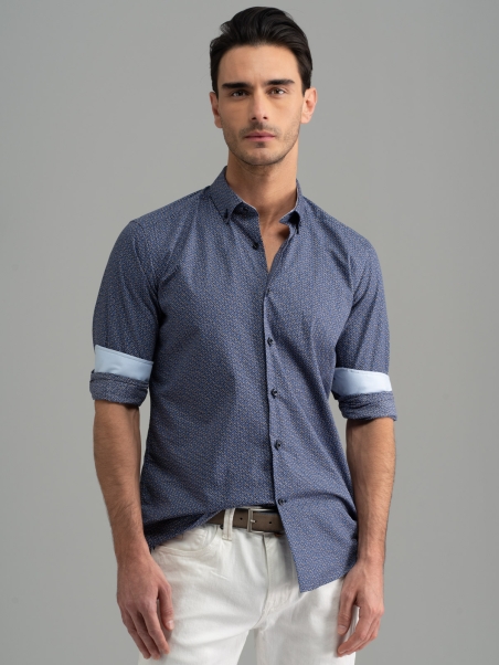 Camisa de microdiseño para hombre con cuello abotonado