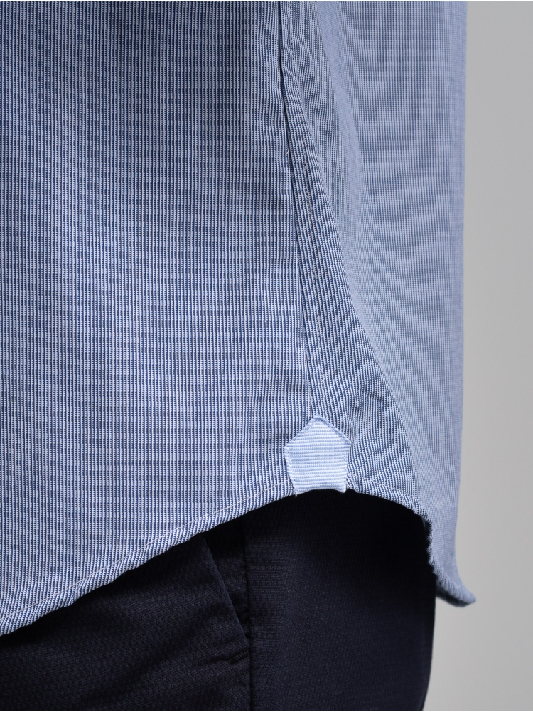 Camisa hombre azul media manga cuello abotonado