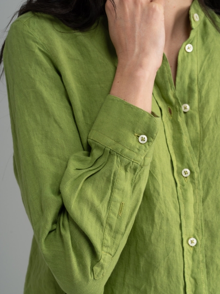 Camisa de lino teñida para mujer