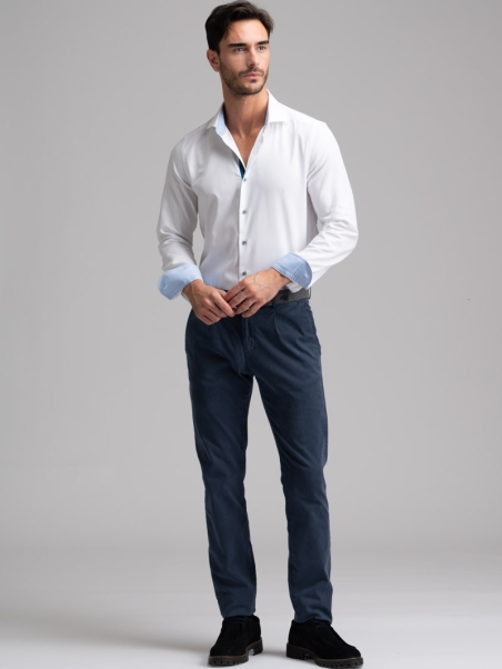 Pantalone uomo chino in gabardina con micro pinces