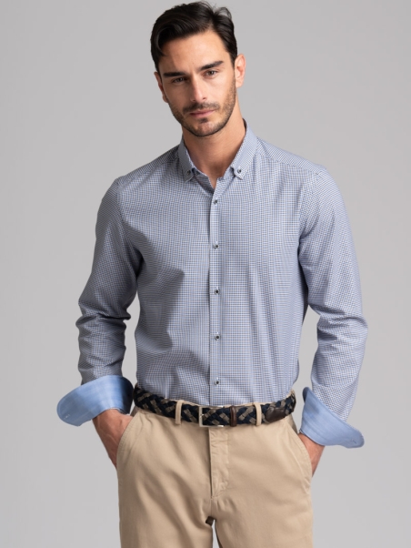 Camisa de hombre con estampado de pata de gallo y cuello abotonado