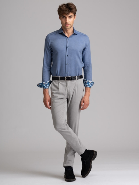 Camicia uomo blu avio armaturata collo semi francese