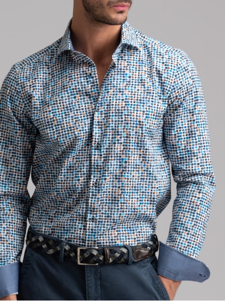 Camisa de hombre con estampado de lunares y cuello semifrancés 2