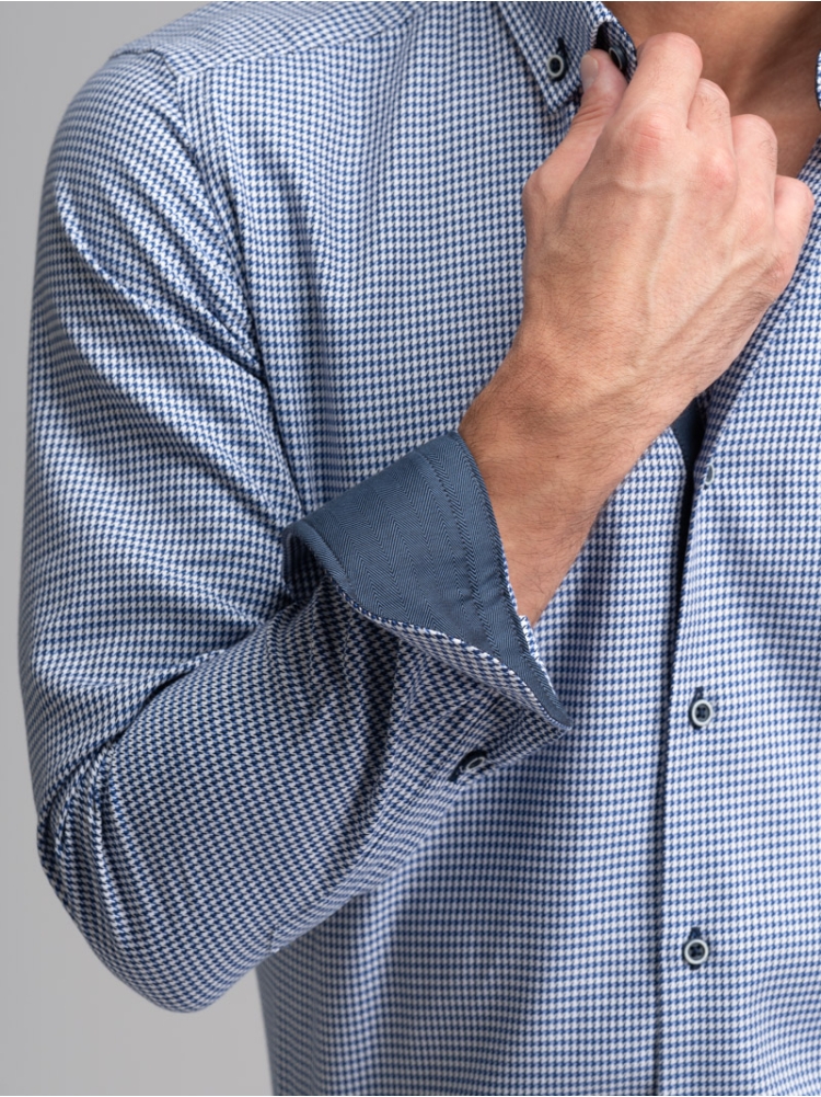 Camisa de pata de gallo para hombre con cuello abotonado