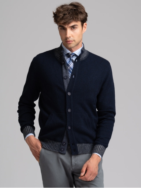 Chaqueta de punto de lana para hombre con botones y parches