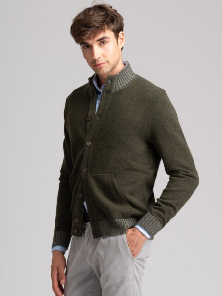 Chaqueta de punto de lana para hombre con botones y parches