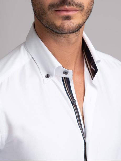 Camisa blanca blindada de cuello abotonado para hombre 2