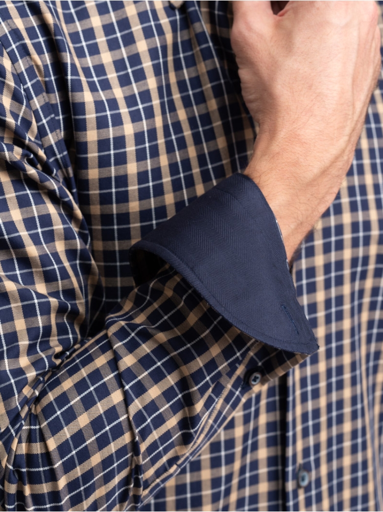 Camisa de cuadros escoceses para hombre con parches en el cuello abotonado