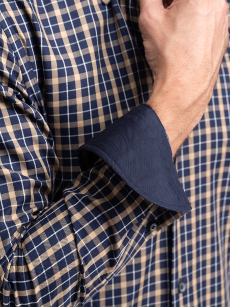 Camisa de cuadros escoceses para hombre con parches en el cuello abotonado