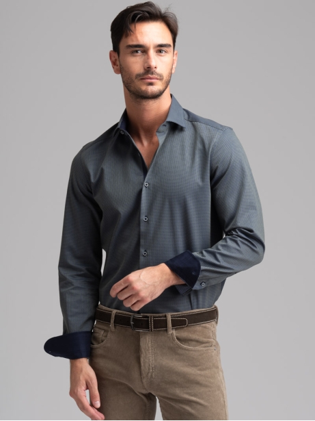 Camisa de lunares azul y verde cuello semifrancés para hombre