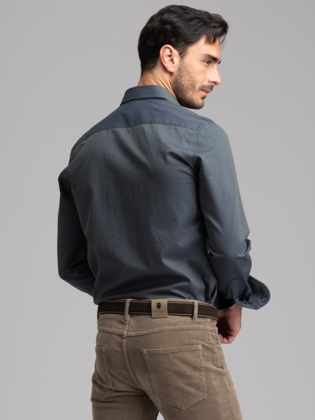 Camisa de lunares azul y verde cuello semifrancés para hombre