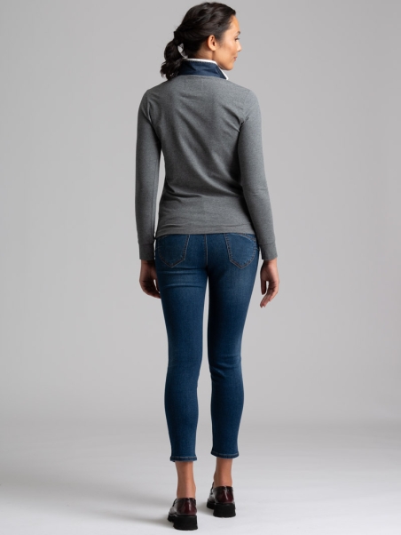 Polo de mujer de manga larga con cuello interior en contraste