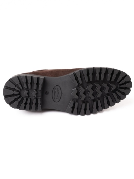 Zapato de caballero con cordones de ante liso