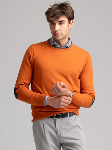 Jersey de cuello redondo para hombre con ribetes, parches y bisel