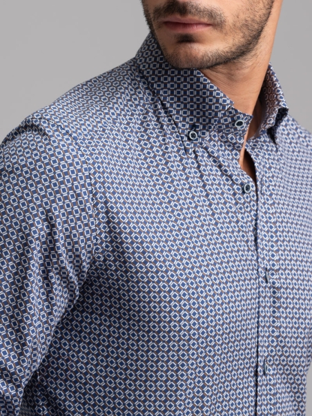 Camisa de hombre con estampado geométrico cuello abotonado azul
