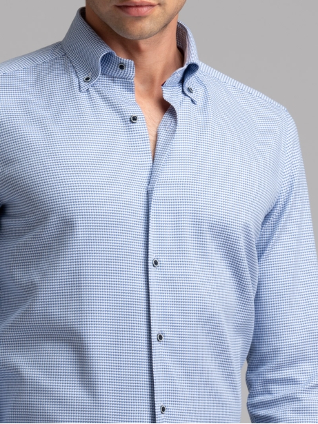 Camisa de hombre con cuello abotonado y microestampado 2
