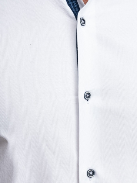 Camisa blanca de espiga para hombre de cuello semidesplegado