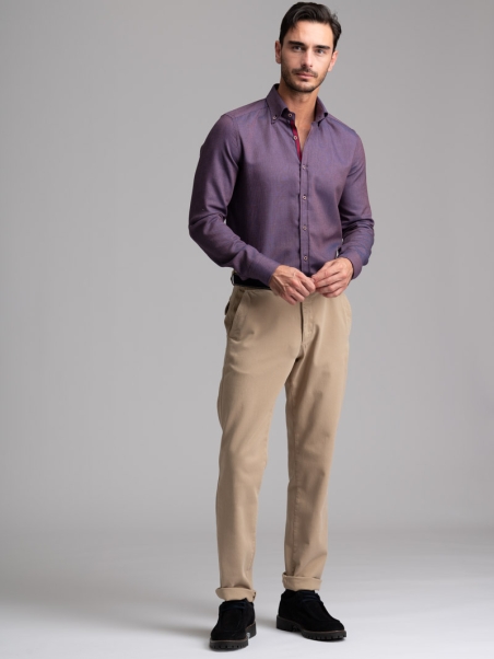 Camisa acorazada de caballero burdeos con cuello abotonado
